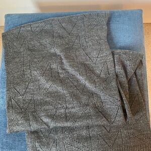 Michael Kors pointelle MK logo scarf, Derby gray